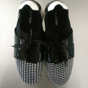 😍Calvin Klein Wisteria Sneakers 😍SOLD